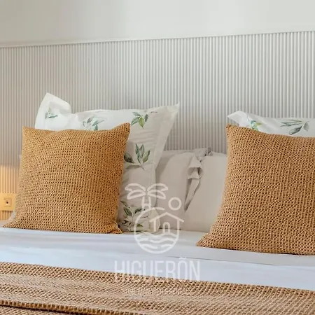 Апартаменты Higueronrentals Sea Breeze *