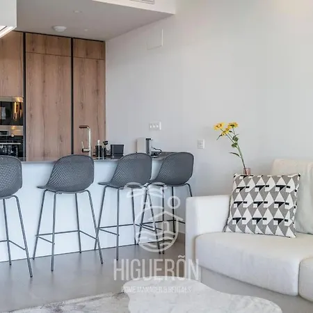 Апартаменты Higueronrentals Sea Breeze
